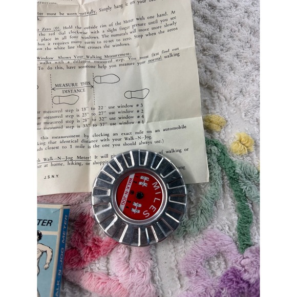 Vintage Walk N Jog Meter Pedometer Device with Original Box and Instructions - Picture 3 of 7
